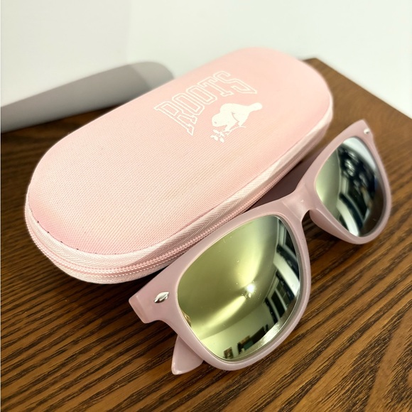 Roots Other - Roots Pink Frame Kids Sunglasses with Case